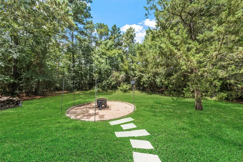 12418 Longmire Way Conroe, TX 77304