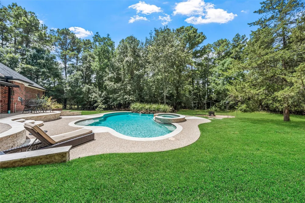 12418 Longmire Way Conroe, TX 77304