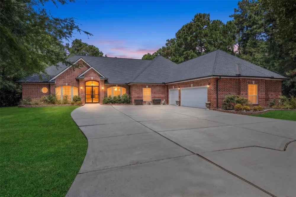 12418 Longmire Way Conroe, TX 77304