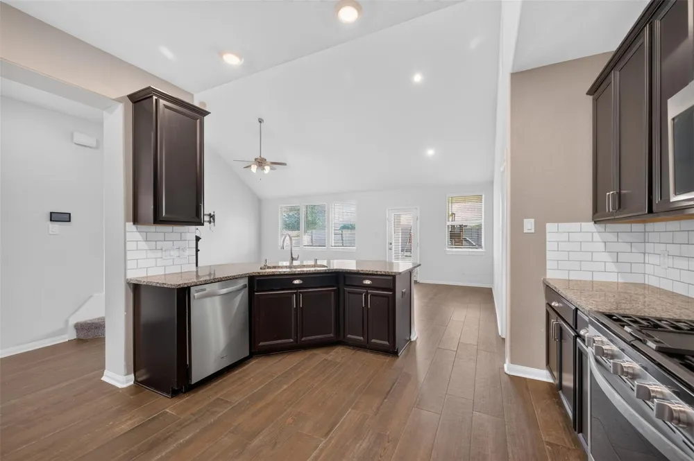 10505 Clouds Rest Drive Iowa Colony, TX 77583
