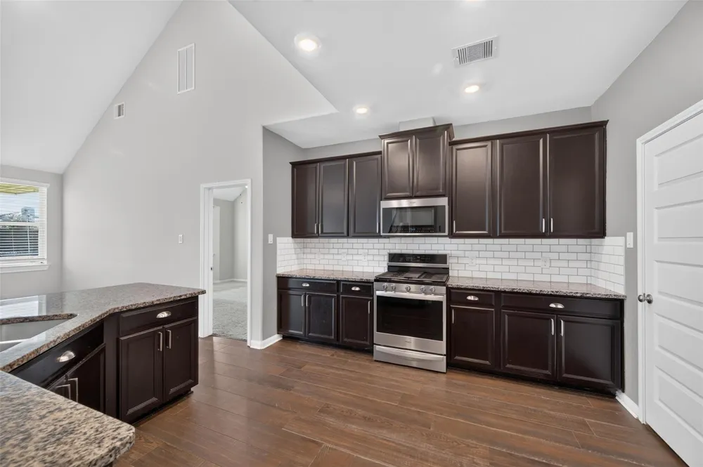 10505 Clouds Rest Drive Iowa Colony, TX 77583