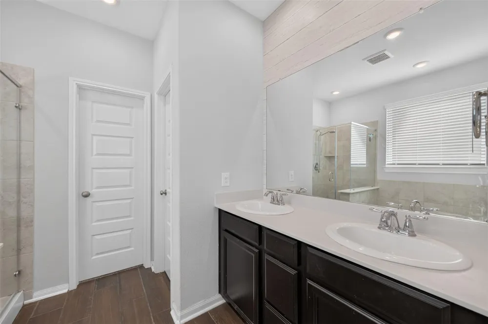 10505 Clouds Rest Drive Iowa Colony, TX 77583