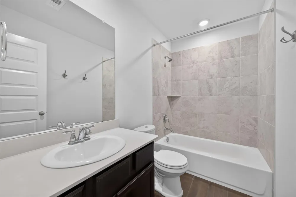 10505 Clouds Rest Drive Iowa Colony, TX 77583