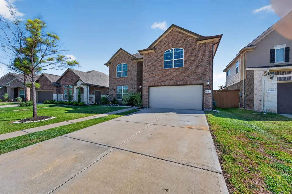10505 Clouds Rest Drive Iowa Colony, TX 77583
