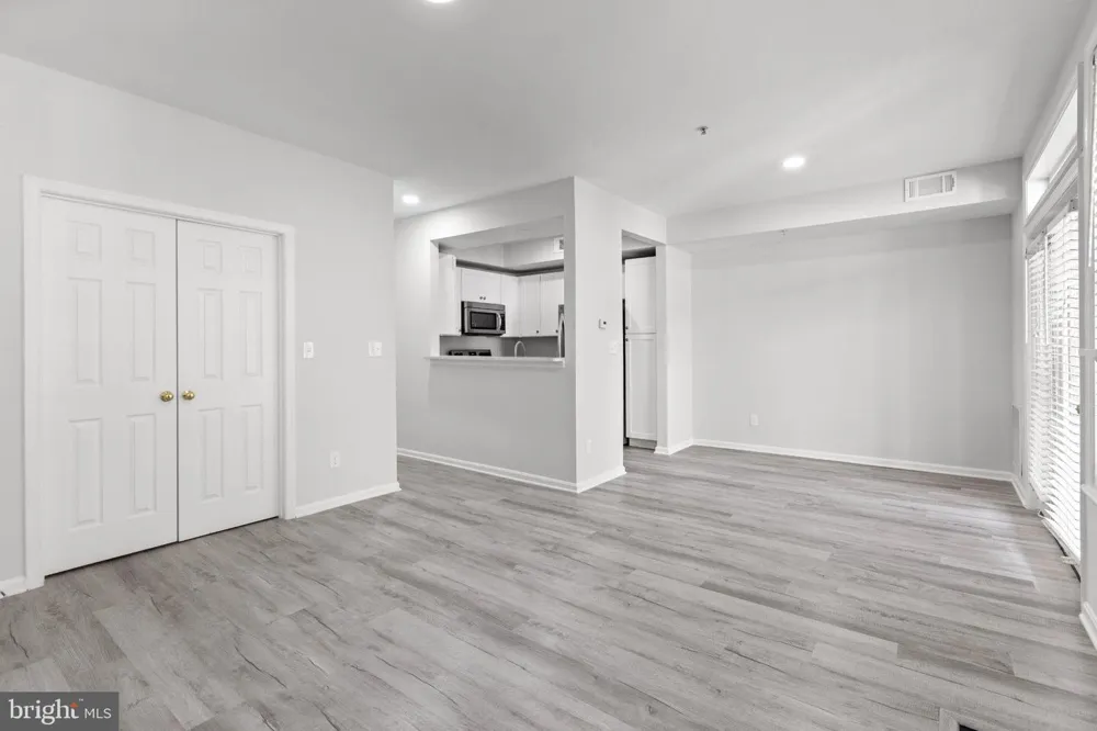 1318 GARDEN WALL CIRCLE Reston, VA 20194
