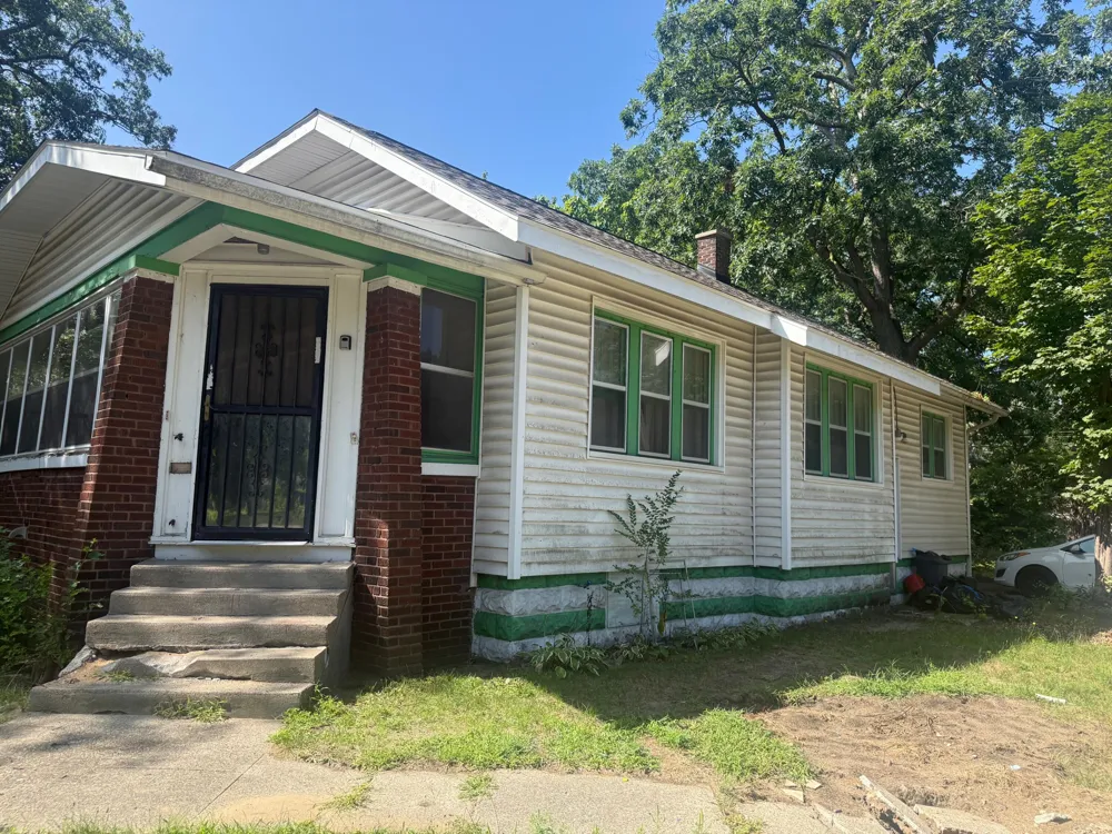 2401 Baker Street Muskegon Heights, MI 49444