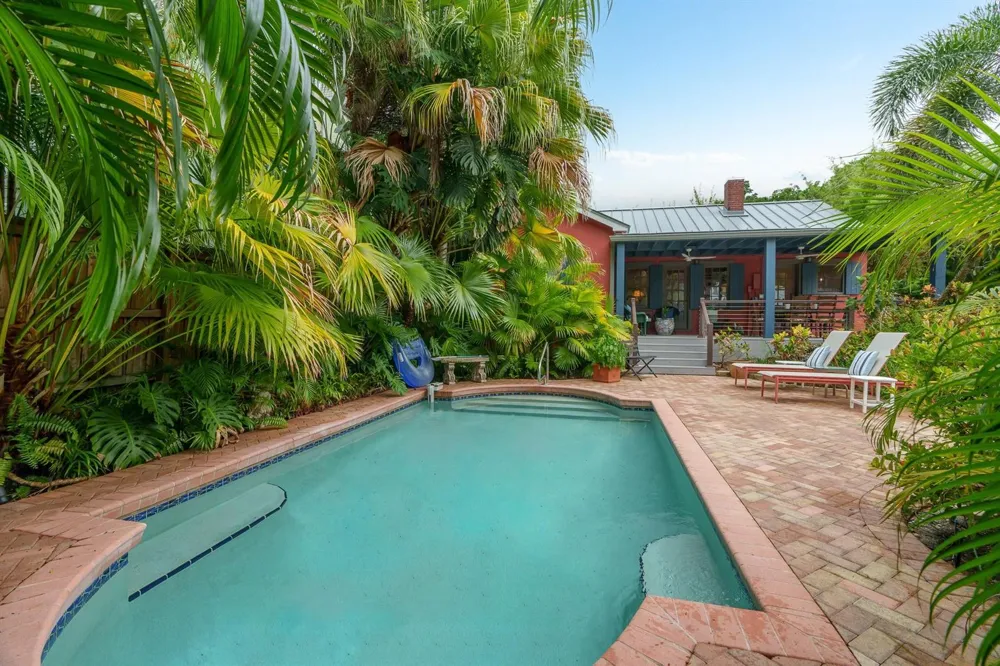 1609 NE 2ND COURT Fort Lauderdale, FL 33301