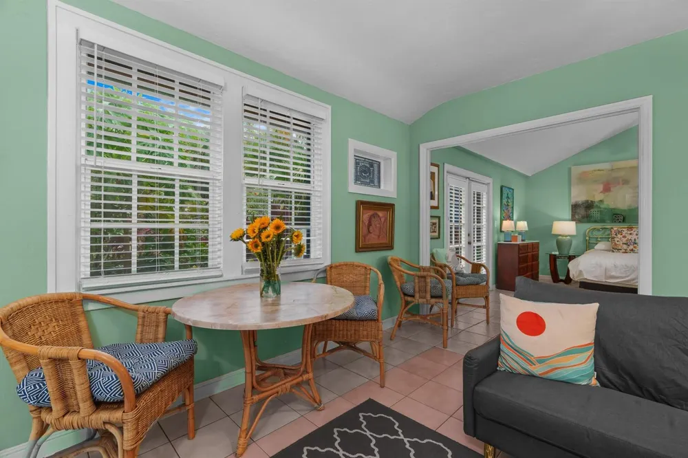 1609 NE 2ND COURT Fort Lauderdale, FL 33301