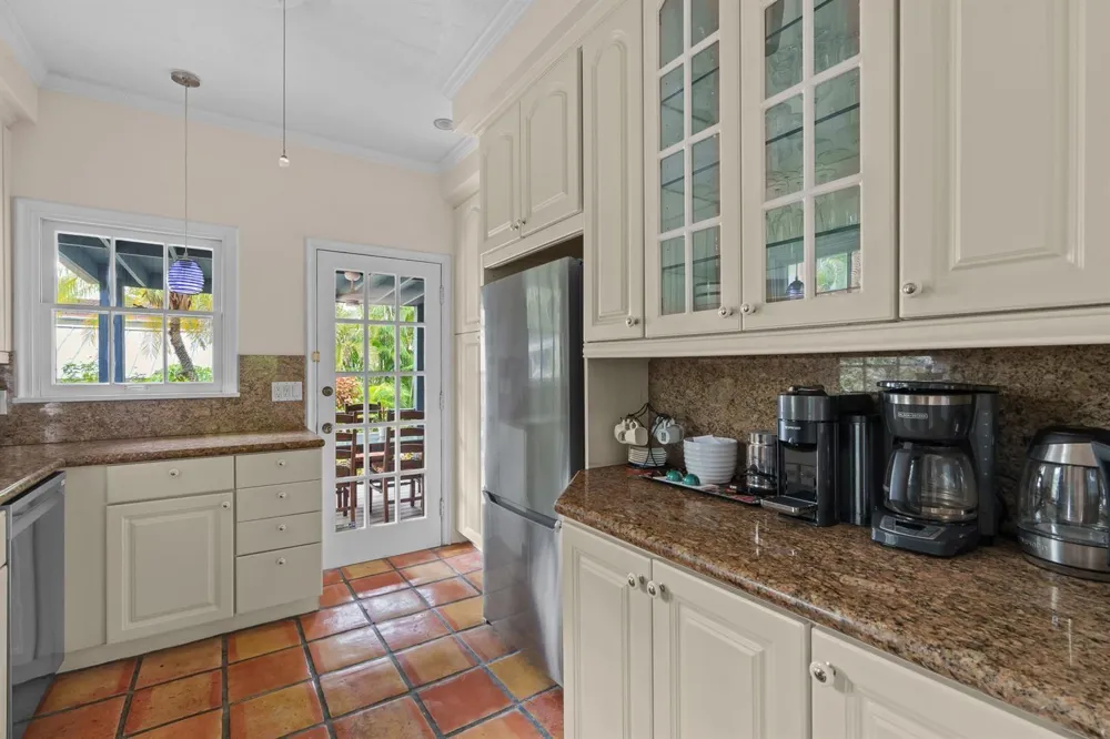 1609 NE 2ND COURT Fort Lauderdale, FL 33301