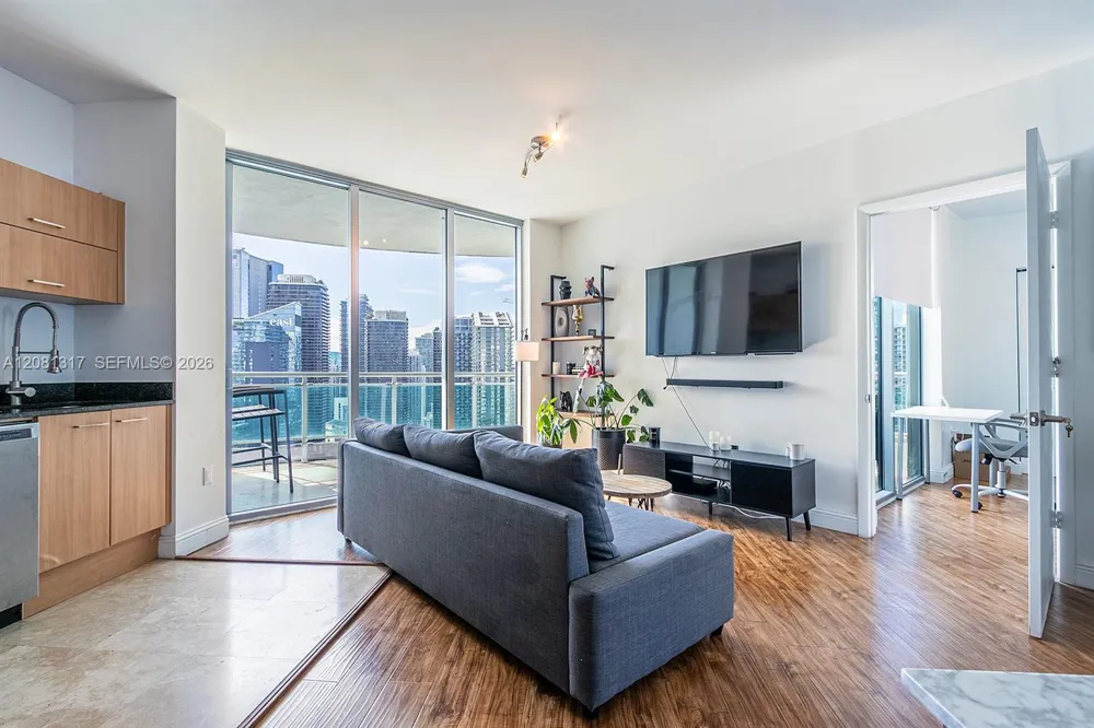350 S Miami Ave #3914 Miami, FL 33130