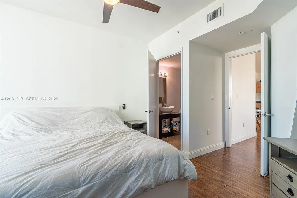350 S Miami Ave #3914 Miami, FL 33130