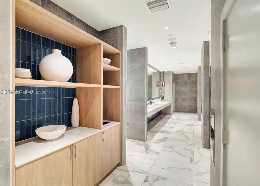 90 SW 3rd St #2210 Miami, FL 33130