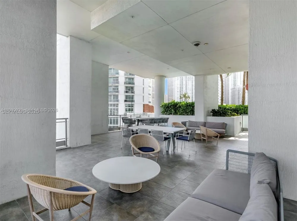 90 SW 3rd St #2210 Miami, FL 33130