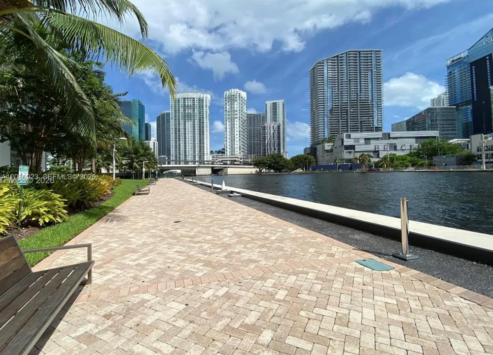 90 SW 3rd St #2210 Miami, FL 33130