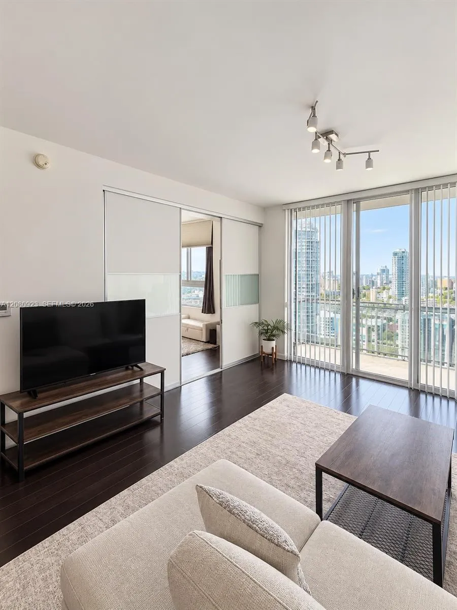 90 SW 3rd St #2210 Miami, FL 33130