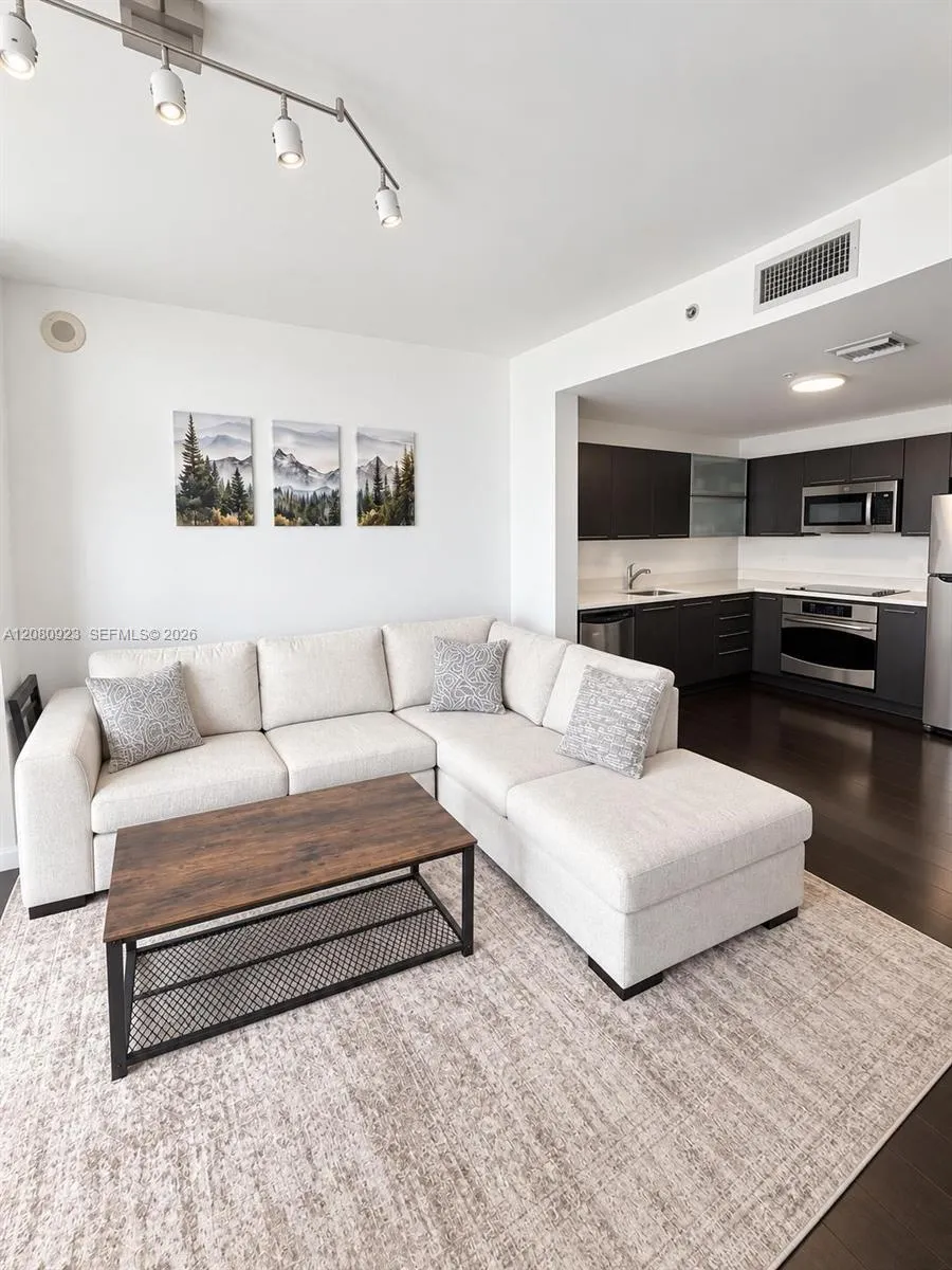 90 SW 3rd St #2210 Miami, FL 33130