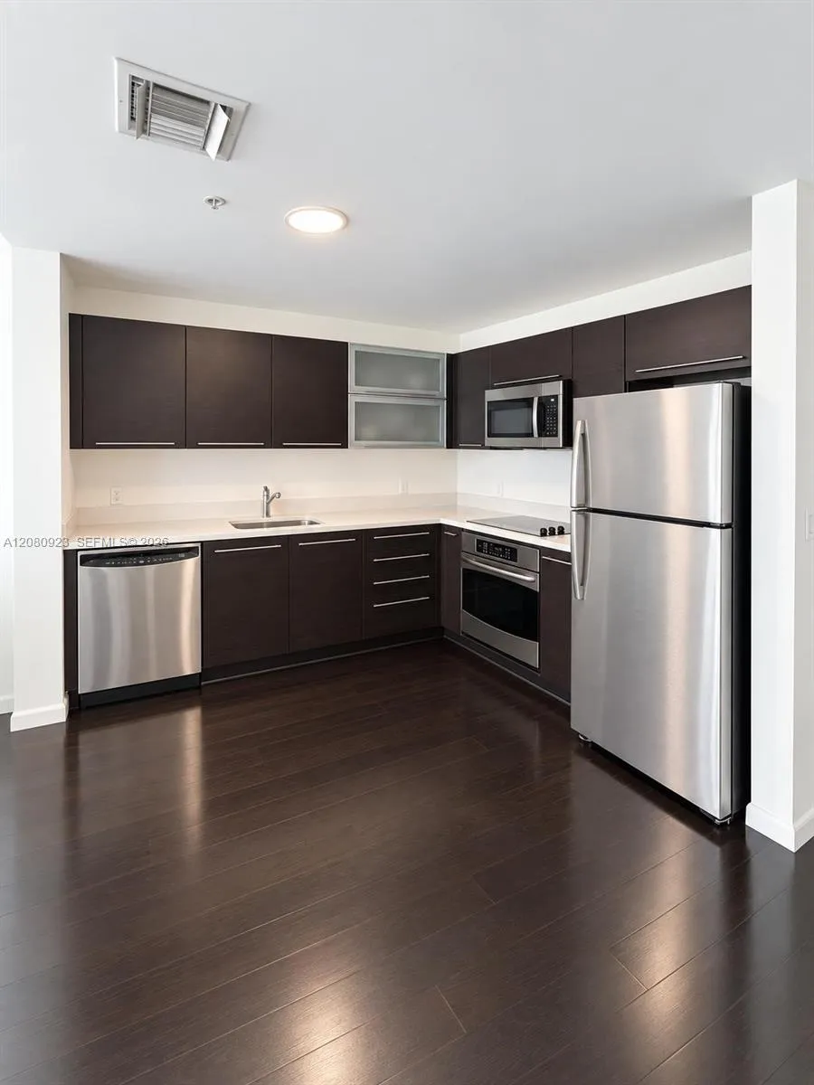 90 SW 3rd St #2210 Miami, FL 33130