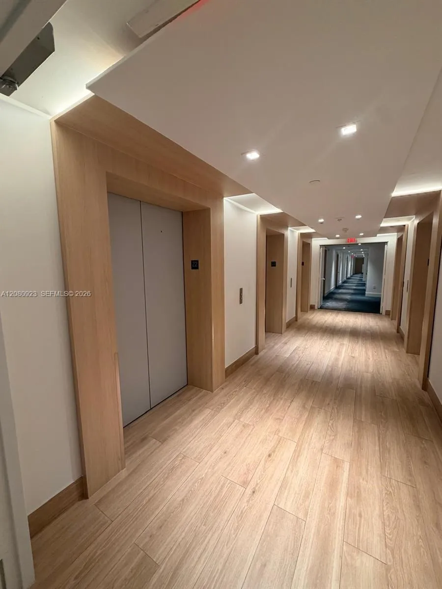 90 SW 3rd St #2210 Miami, FL 33130