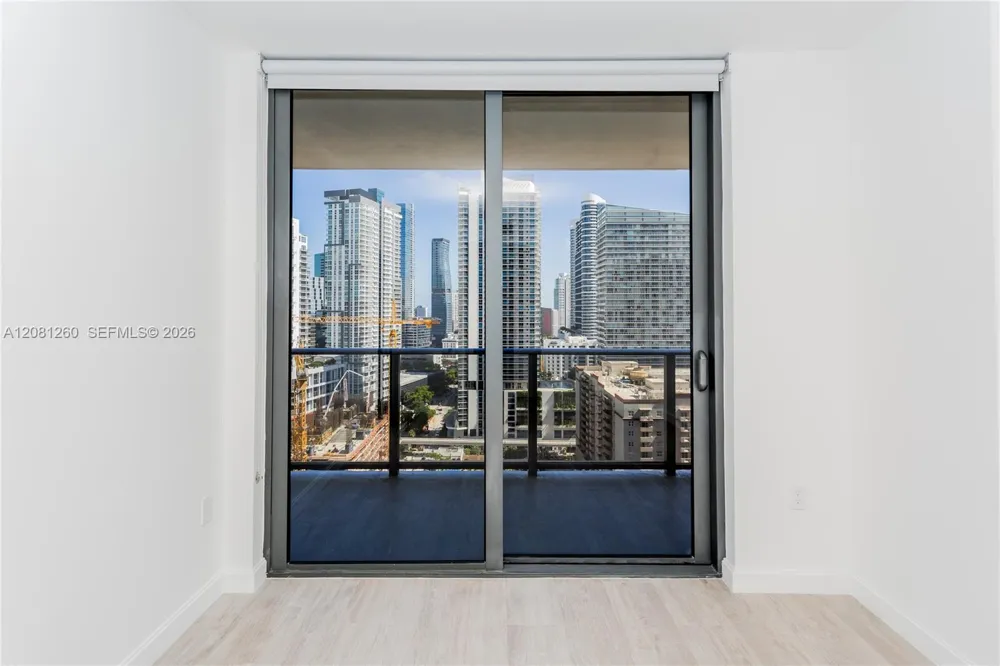 45 SW 9th St #3204 Miami, FL 33130