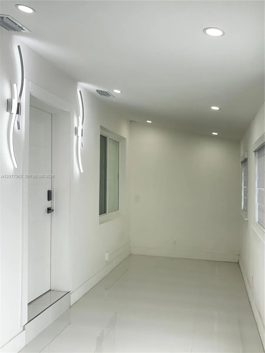 937 SW 18th Ct Fort Lauderdale, FL 33315