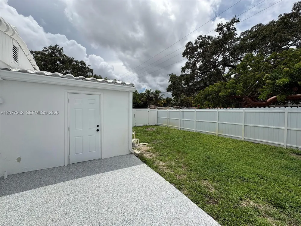 937 SW 18th Ct Fort Lauderdale, FL 33315