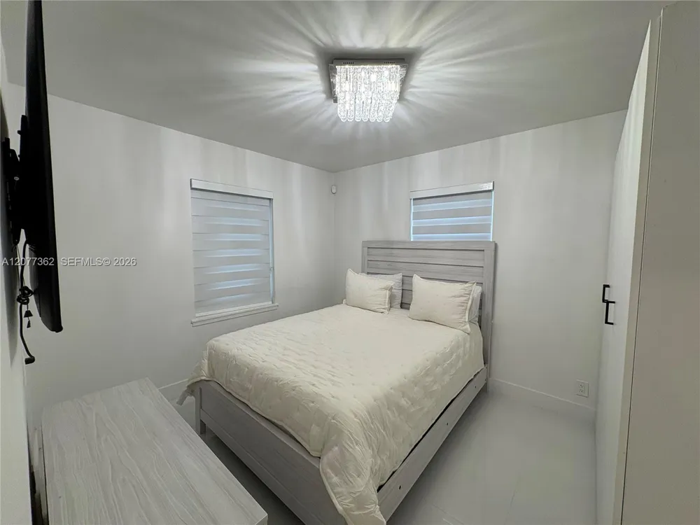 937 SW 18th Ct Fort Lauderdale, FL 33315