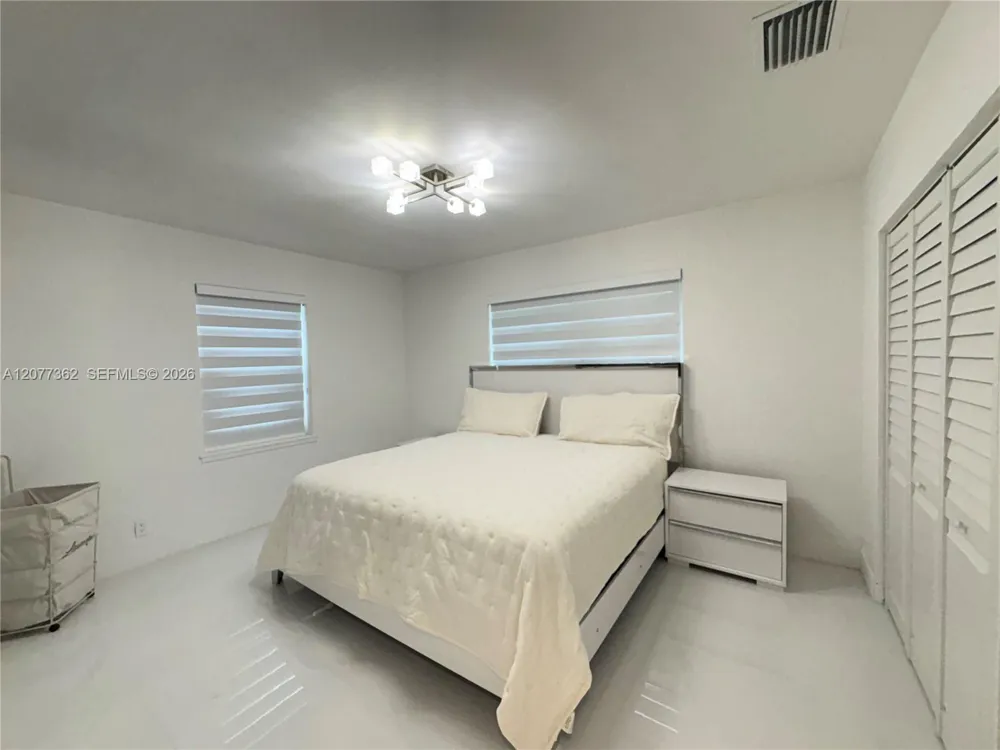 937 SW 18th Ct Fort Lauderdale, FL 33315