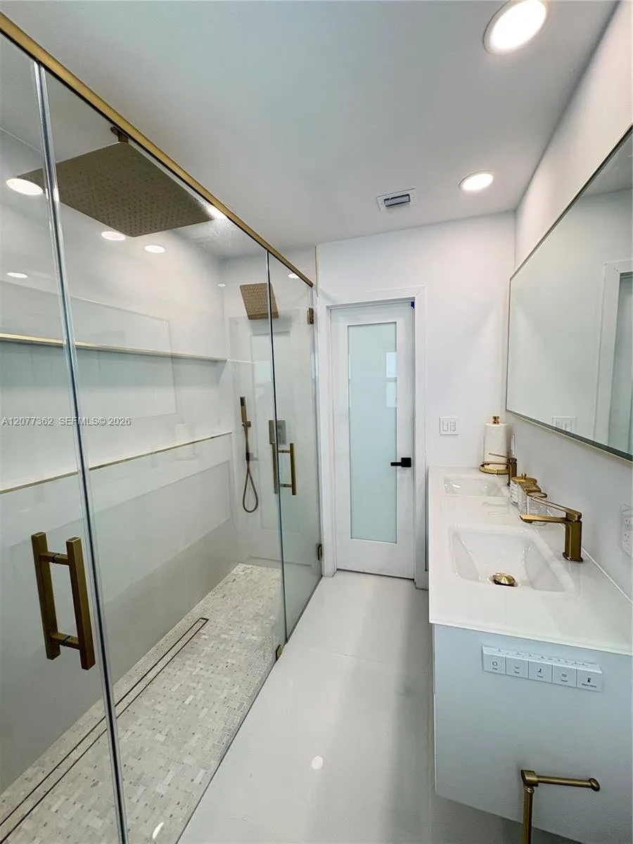 937 SW 18th Ct Fort Lauderdale, FL 33315