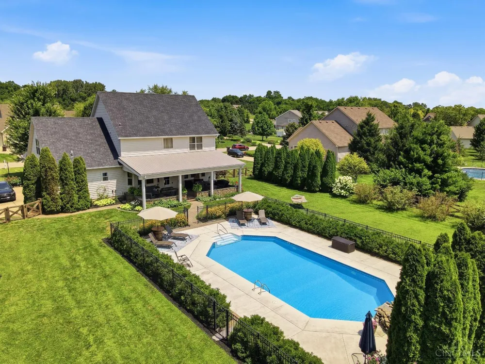2327 Elizabeth Drive Clearcreek, OH 45068
