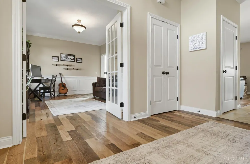 2327 Elizabeth Drive Clearcreek, OH 45068