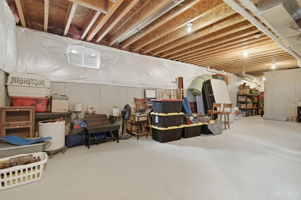 2327 Elizabeth Drive Clearcreek, OH 45068