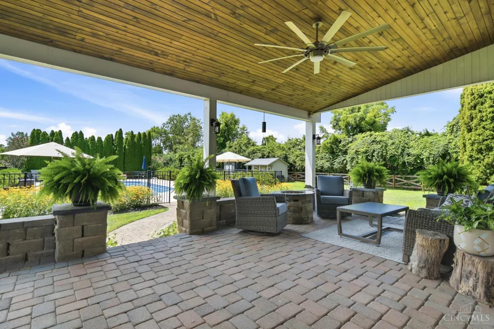 2327 Elizabeth Drive Clearcreek, OH 45068