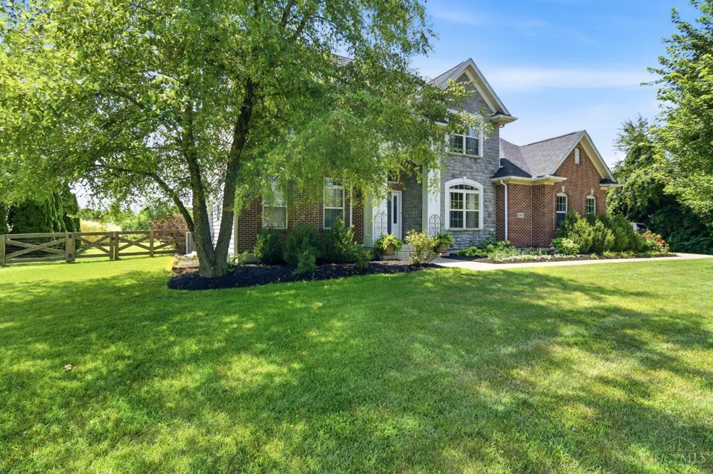 2327 Elizabeth Drive Clearcreek, OH 45068