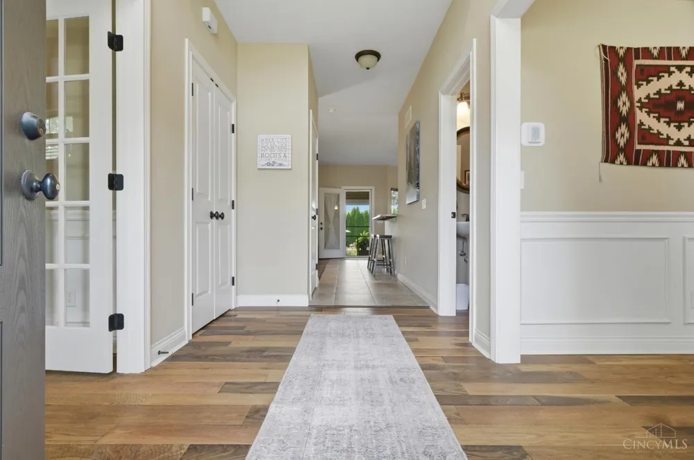 2327 Elizabeth Drive Clearcreek, OH 45068