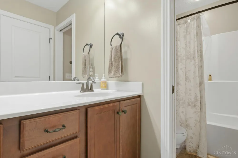 2327 Elizabeth Drive Clearcreek, OH 45068