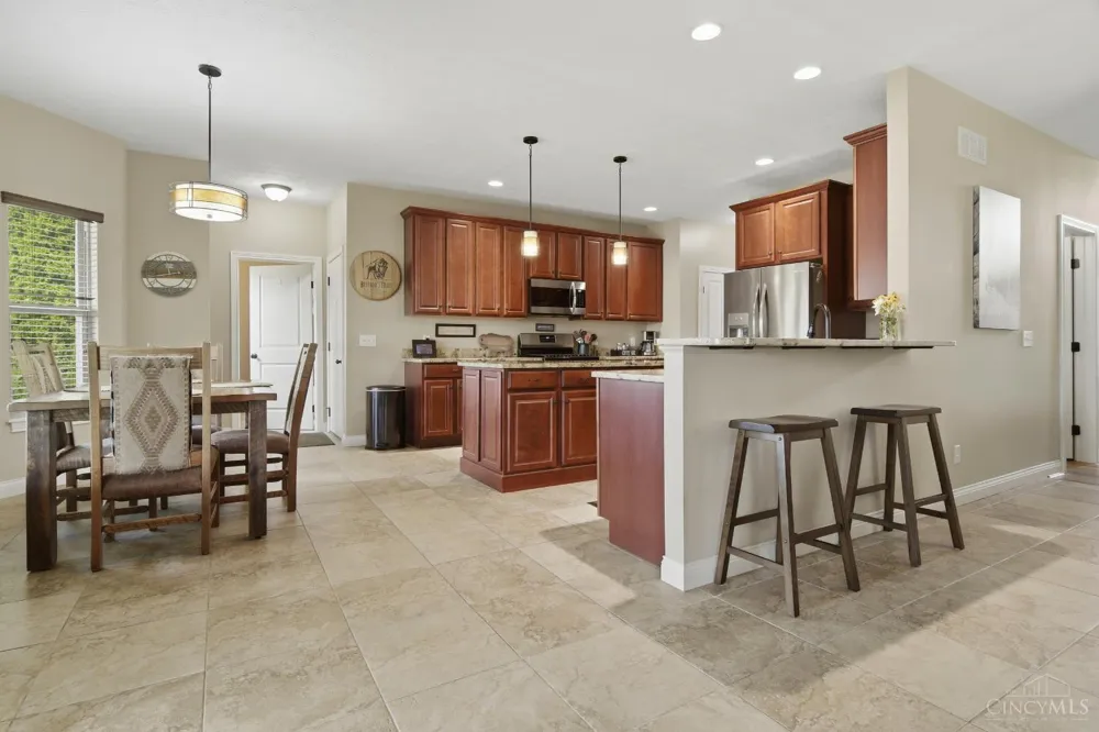2327 Elizabeth Drive Clearcreek, OH 45068