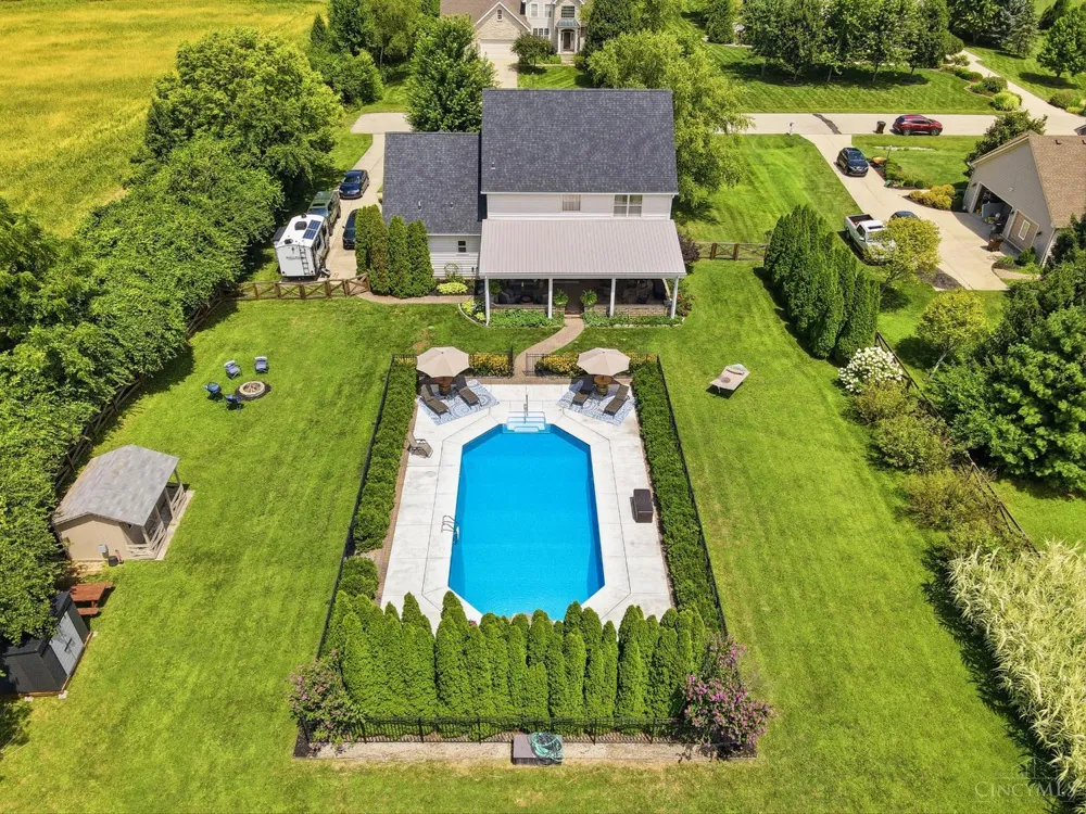 2327 Elizabeth Drive Clearcreek, OH 45068
