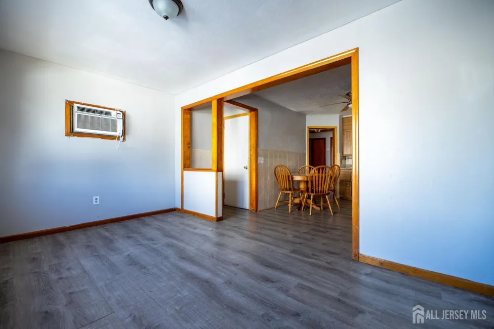 15 Clinton Avenue Keasbey, NJ 08832