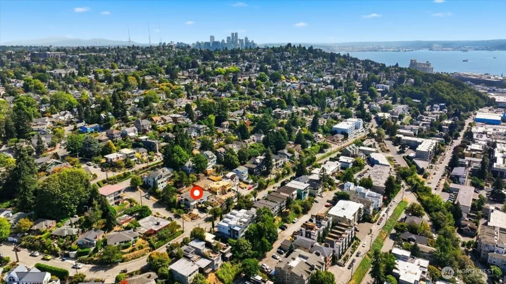 2568 13th Avenue W Seattle, WA 98119