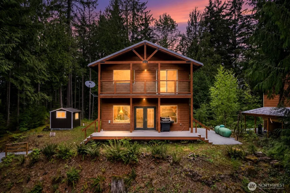 33006 Deer Park Lane Mount Vernon, WA 98274