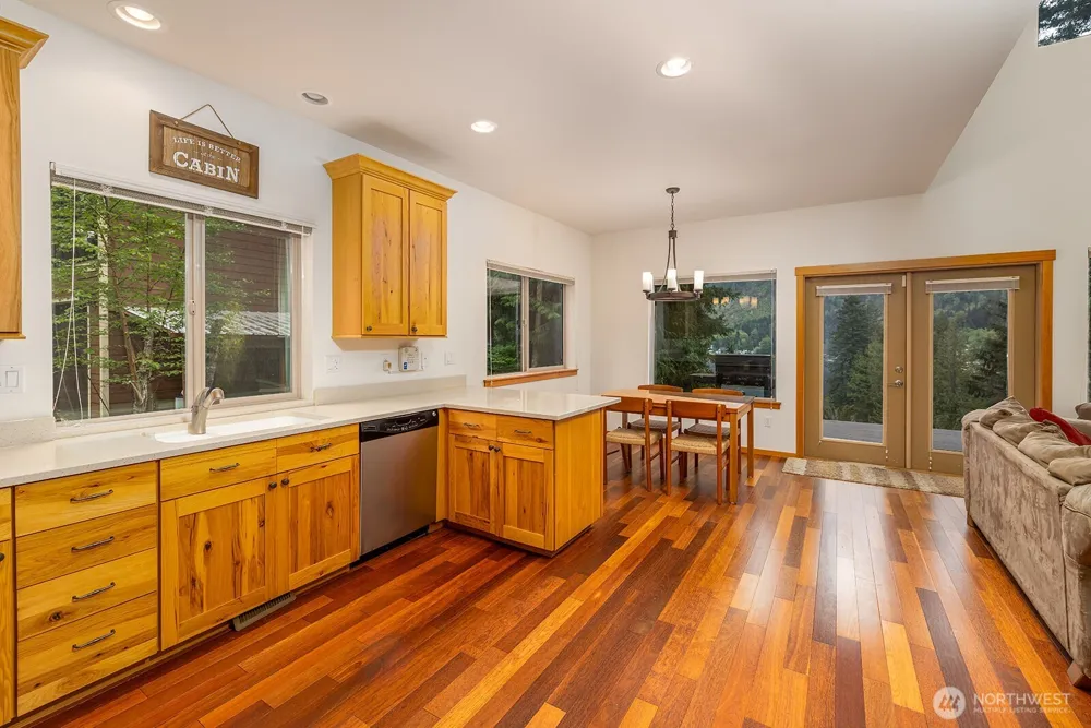 33006 Deer Park Lane Mount Vernon, WA 98274