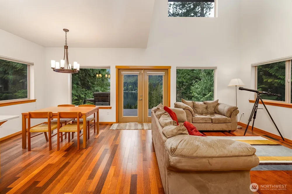 33006 Deer Park Lane Mount Vernon, WA 98274