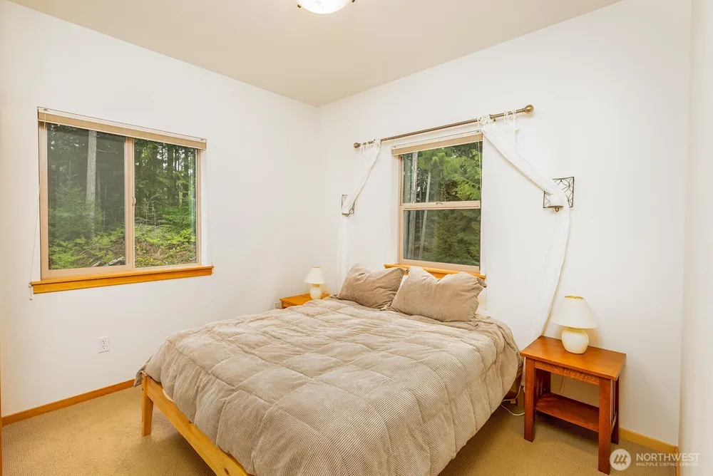33006 Deer Park Lane Mount Vernon, WA 98274