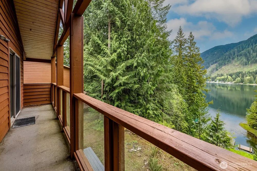 33006 Deer Park Lane Mount Vernon, WA 98274