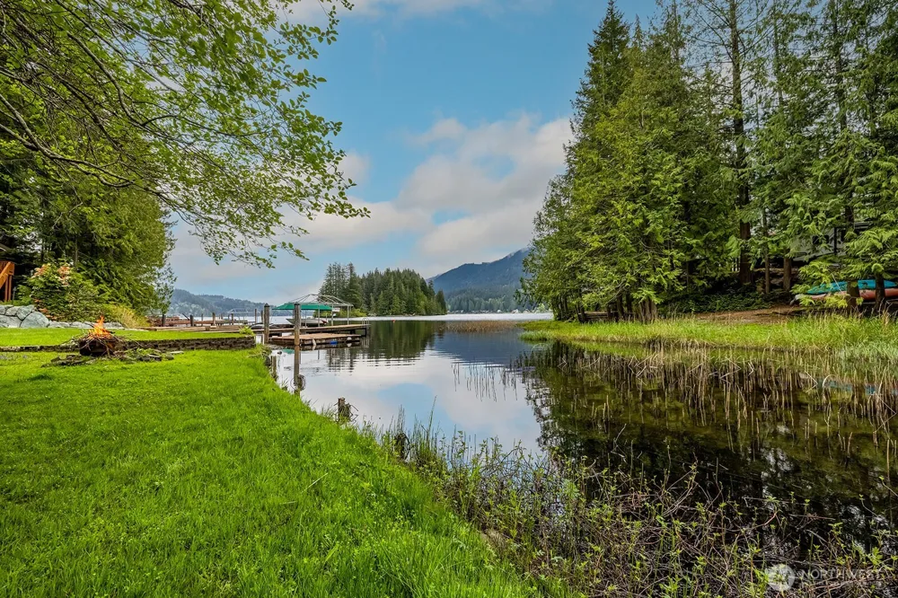 33006 Deer Park Lane Mount Vernon, WA 98274