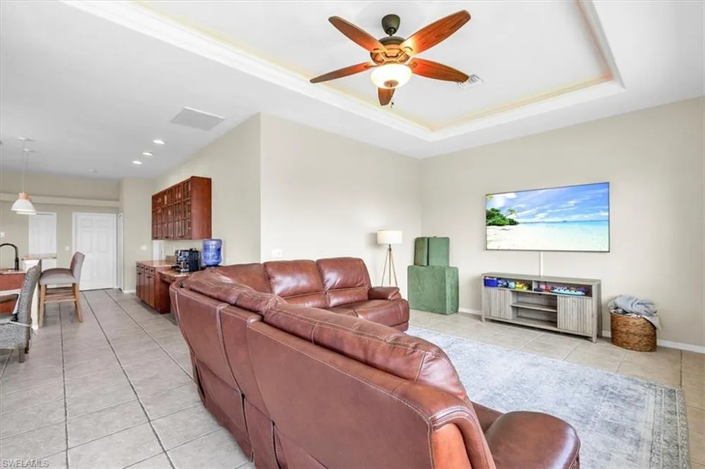 2909 SW 38th Street Cape Coral, FL 33914