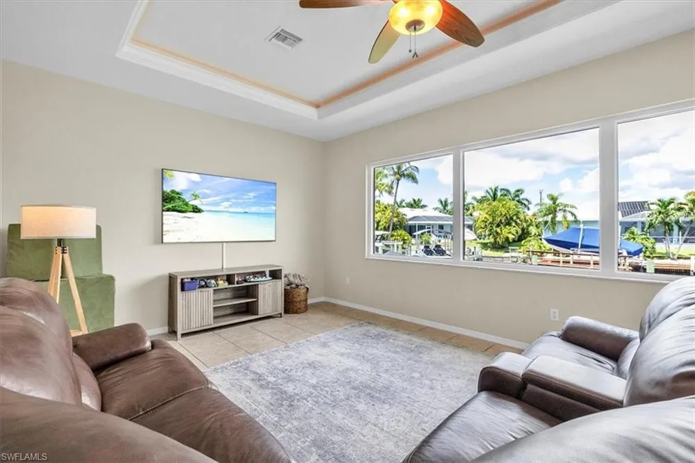 2909 SW 38th Street Cape Coral, FL 33914