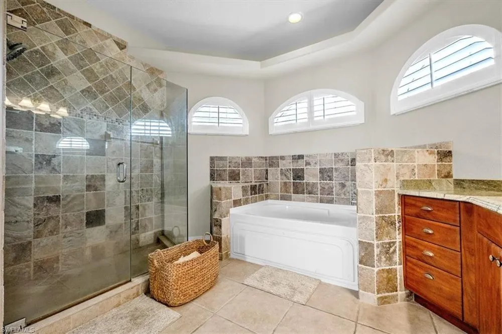 2909 SW 38th Street Cape Coral, FL 33914