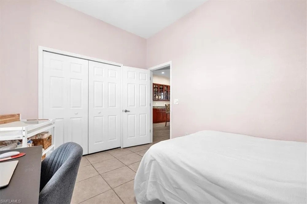 2909 SW 38th Street Cape Coral, FL 33914