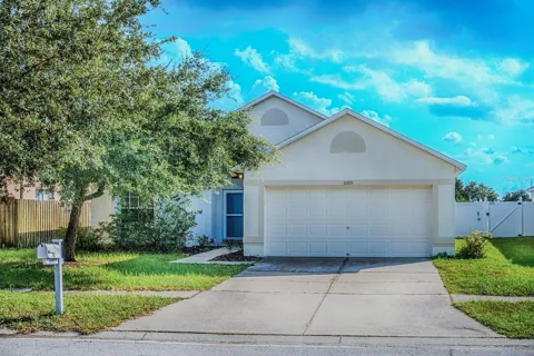 10815 LAKESIDE VISTA DRIVE
